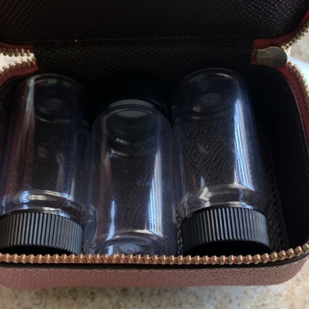 NWT Metallic Pink 3 Vial Pill Box Travel Met Pink - Picture 3 of 3